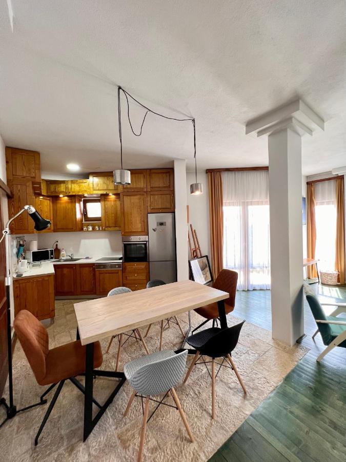 Apartments Rux De Luxe Bar Εξωτερικό φωτογραφία