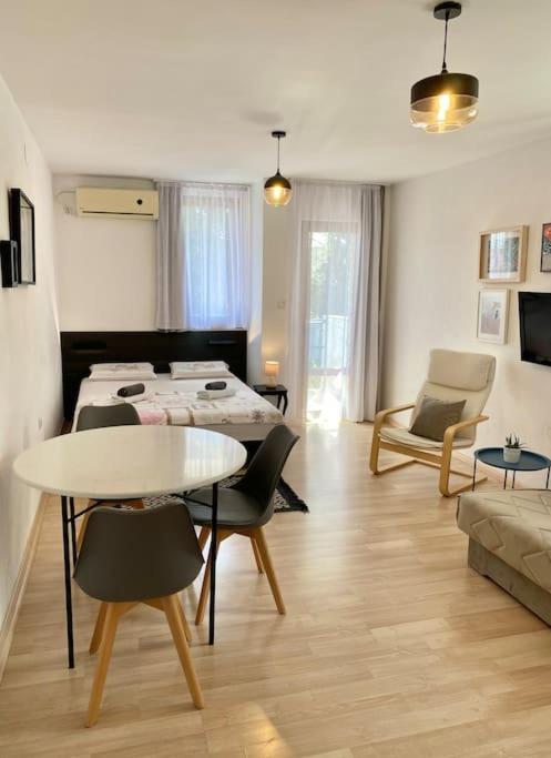 Apartments Rux De Luxe Bar Εξωτερικό φωτογραφία